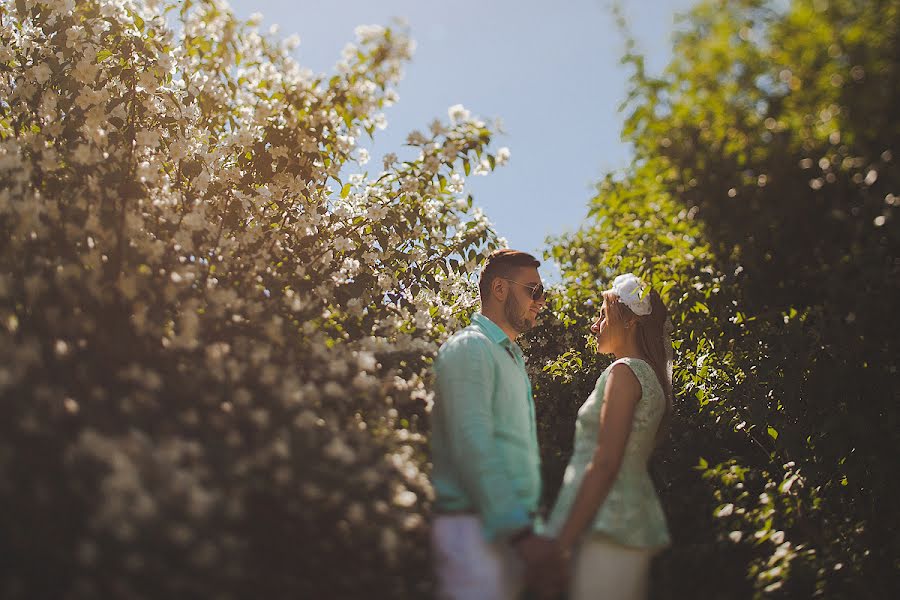 Wedding photographer Oksana Zakharchuk (youllow). Photo of 1 July 2014