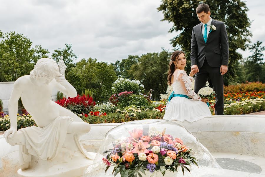 Fotograful de nuntă Lyubov Pogodina (armastus). Fotografia din 20 octombrie 2019