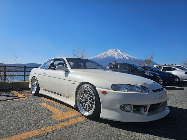 ソアラの平野の浜・山中湖・山中湖からの富士山・ソアラ乗りと繋がりたい・愛車ショットに関するカスタム事例の投稿画像4枚目