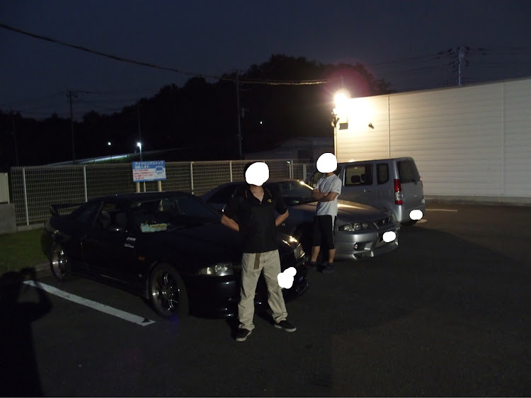 スカイラインの33コラボ・じもあい・GTRに関するカスタム事例の投稿画像2枚目
