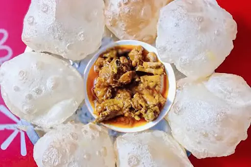 5 Luchi With Chicken Kosha (2pcs)