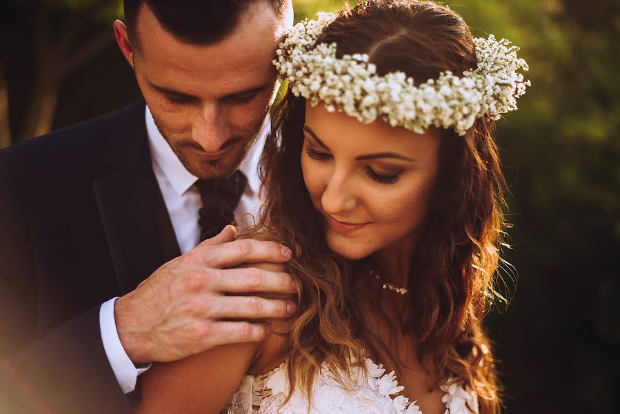 Fotógrafo de casamento Gábor Badics (badics). Foto de 23 de setembro 2019