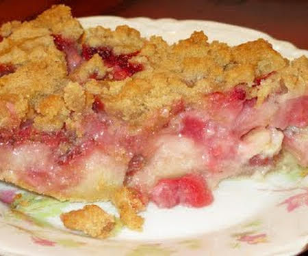 This wonderful strawberry rhubarb cream pie is a family favorite that tastes like jam with a creamy custard all baked into a pie crust with a crunchy topping.