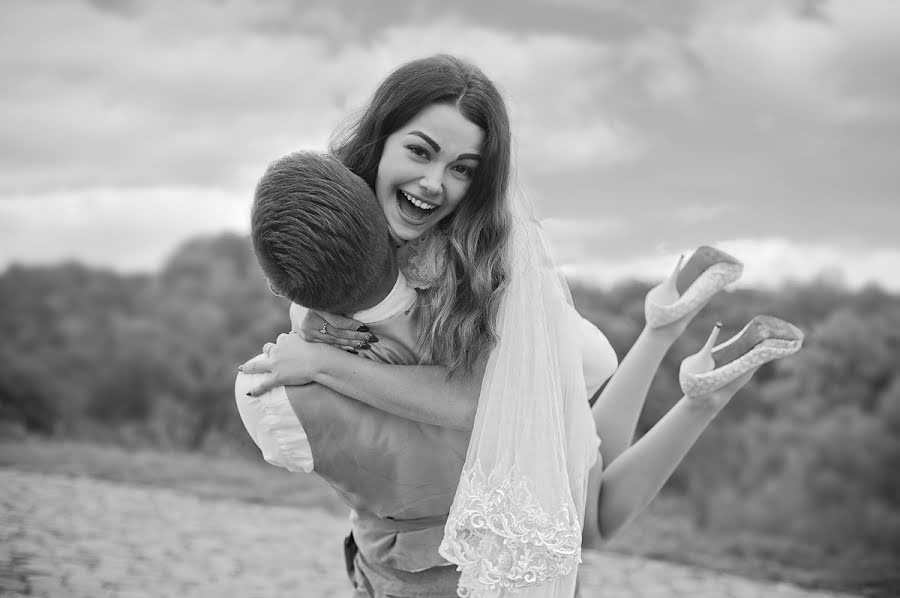 Fotografo di matrimoni Talinka Ivanova (tinka). Foto del 13 ottobre 2017