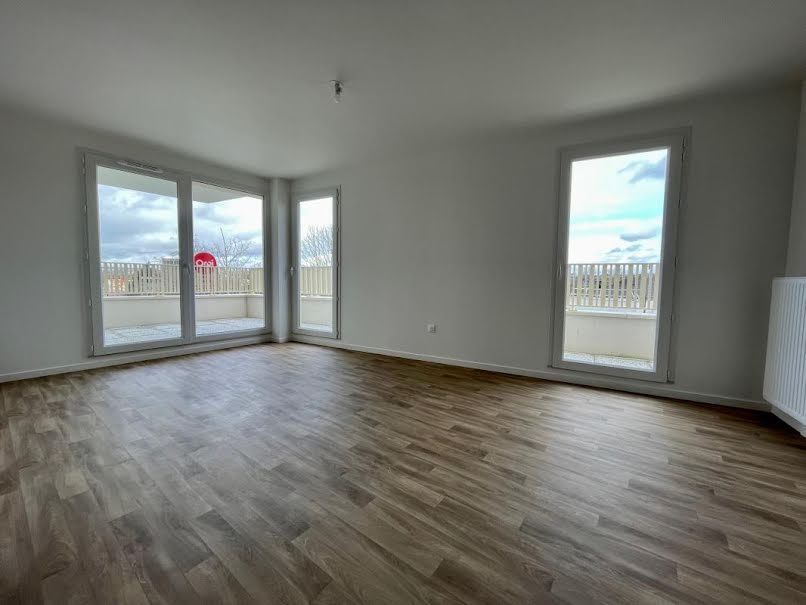 Location  appartement 3 pièces 59 m² à Meaux (77100), 1 033 €