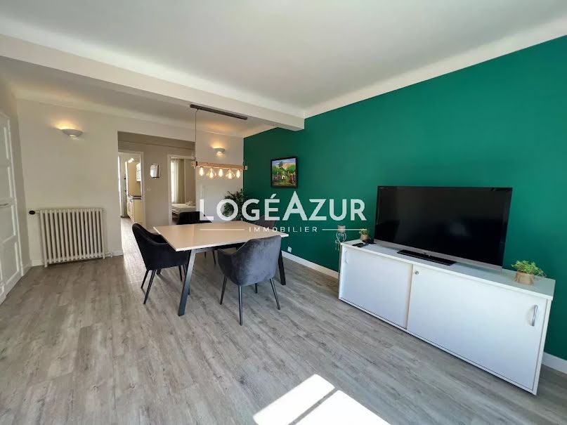 Location meublée appartement 4 pièces 113.67 m² à Le golfe juan (06220), 1 490 €