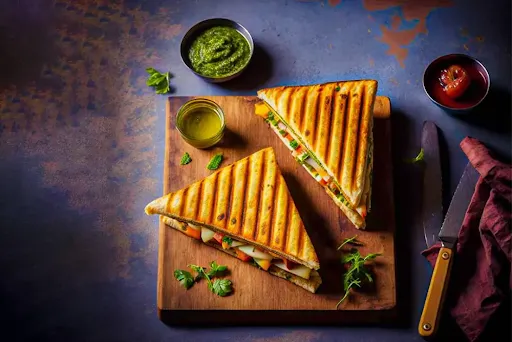 Veg Grilled Sandwich [Serves 1]