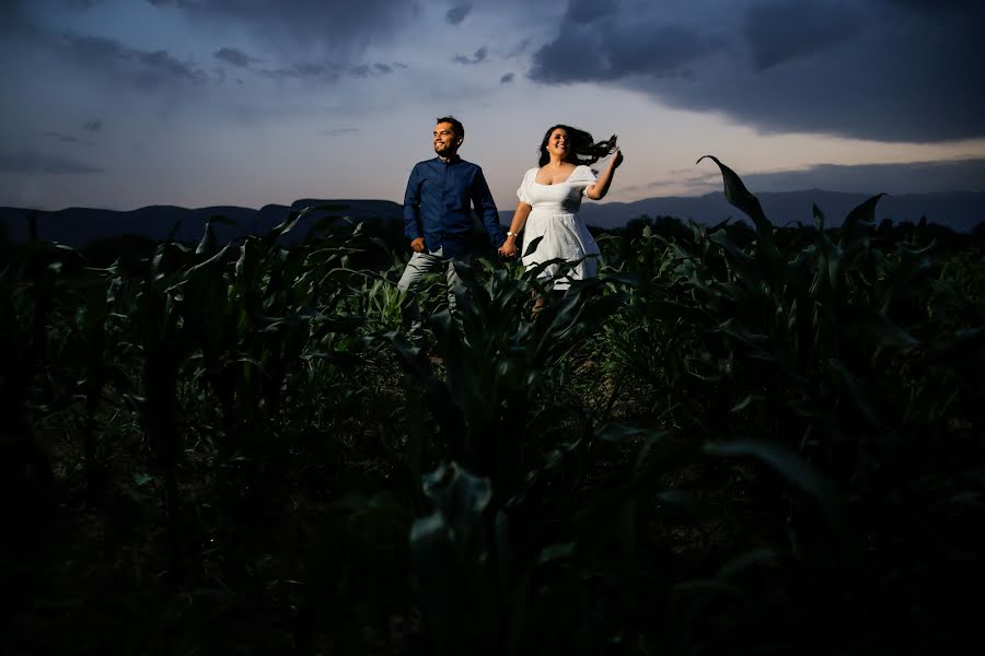 Wedding photographer Olliver Maldonado (ollivermaldonado). Photo of 18 May 2023