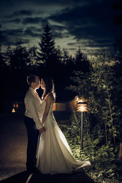 Fotógrafo de casamento Risto Kuitunen (ristokuitunen). Foto de 16 de março 2019