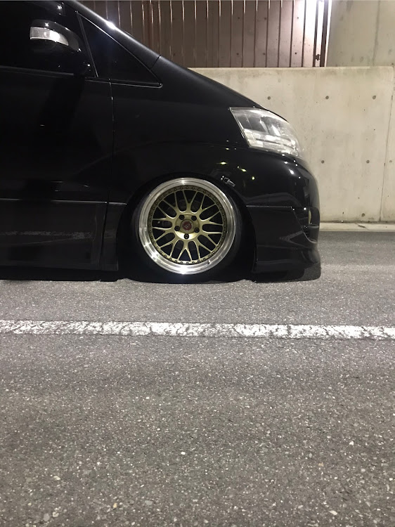 アルファードのDIY・326power・workwheels・アーッスすんごいこれ🤣・生脚に関するカスタム事例の投稿画像6枚目