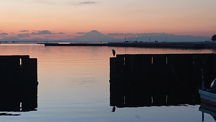 ソリオの日没後の夕焼け💦・富士山・赤い橋のある風景・ネコラボ・いつも いいね&コメントありがとうございます✨に関するカスタム事例の投稿画像7枚目