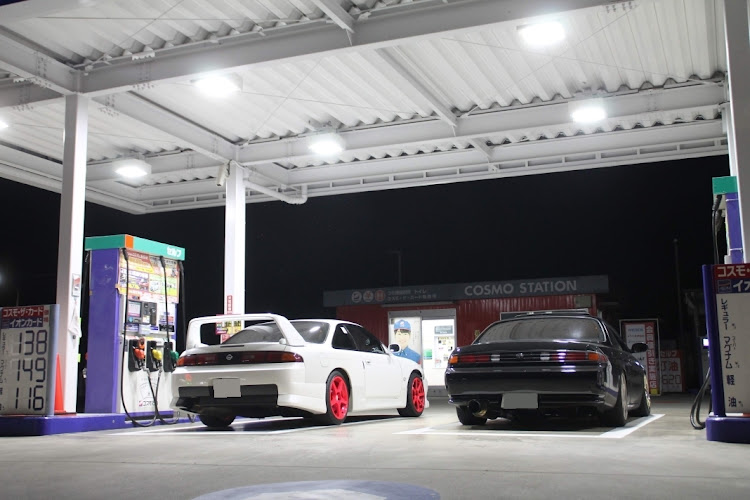 シルビアのガソスタは盛れる・白黒コラボ・ドリフトの後は〜・ドリ車・14の日に関するカスタム事例の投稿画像2枚目