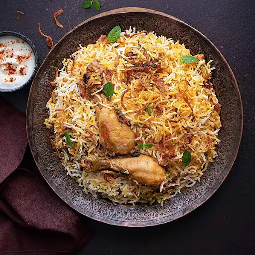 Chicken Biryani With Raita (1000 Ml)