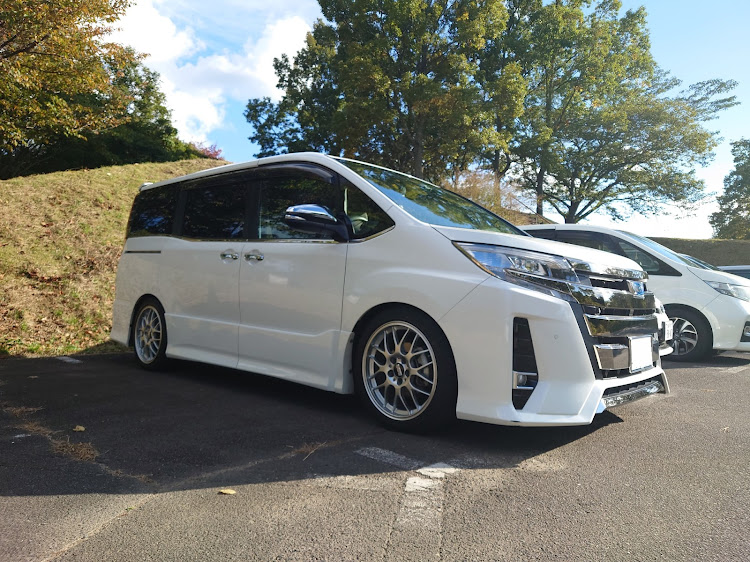 ノアの奥日立きららの里・いい天気・HKS車高調・BBS RG-Rに関するカスタム事例の投稿画像1枚目