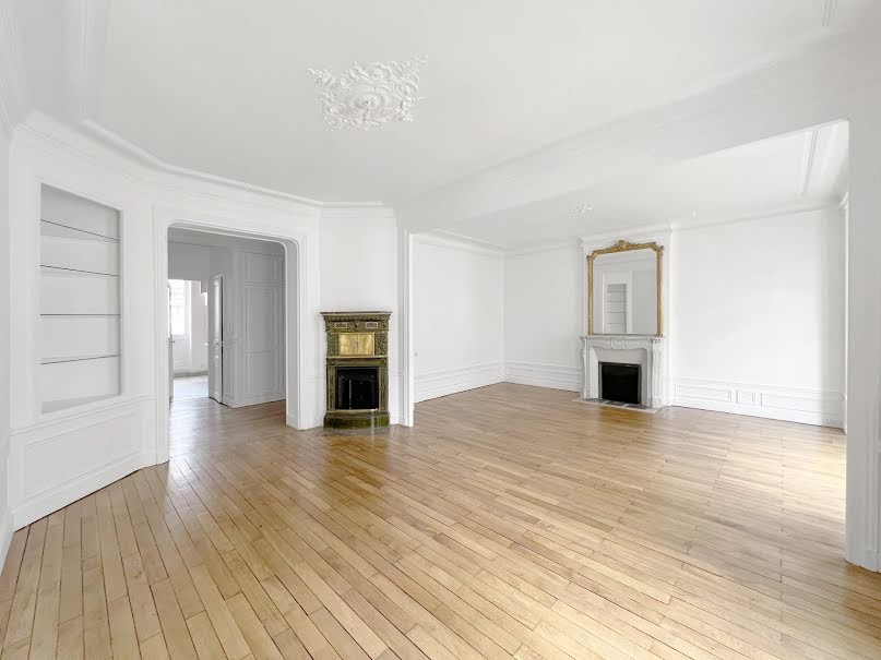 Location  appartement 3 pièces 87.43 m² à Paris 17ème (75017), 2 740 €