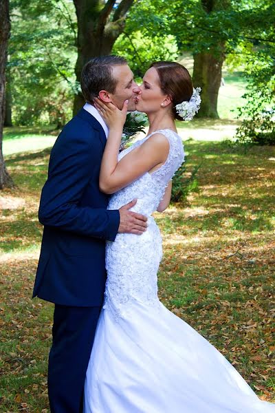 Photographe de mariage Lenka Šlapáková (rachel-photo). Photo du 2 février 2019