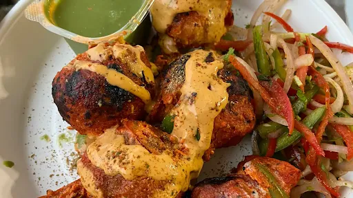 Mix Veg Tandoori Momos [6 Pieces]