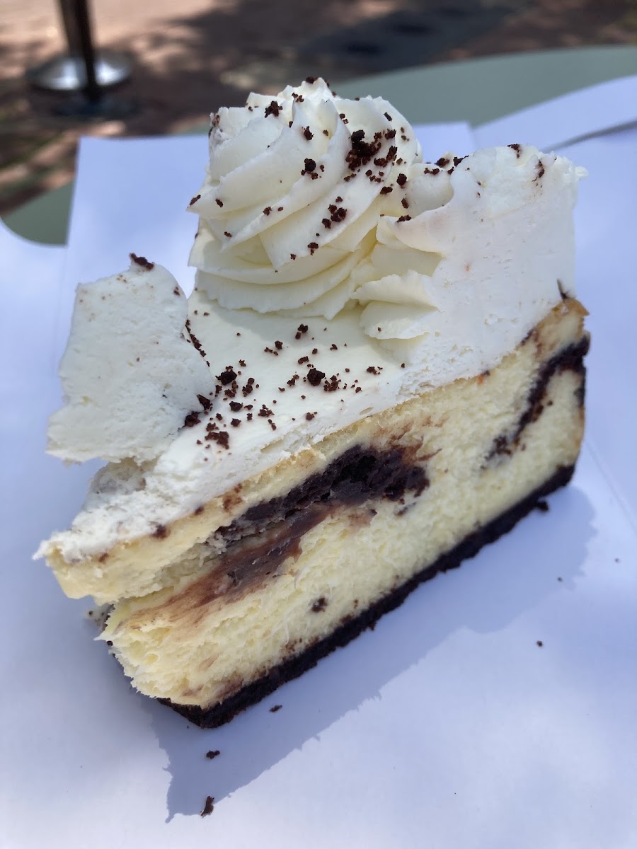 Cookies and cream cheesecake