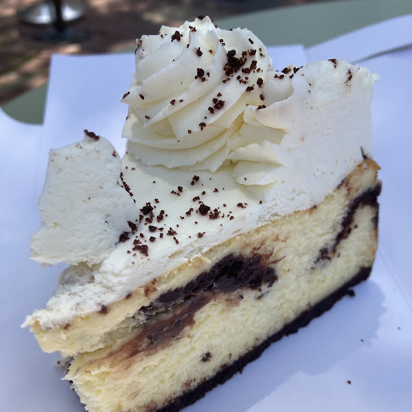 Cookies and cream cheesecake