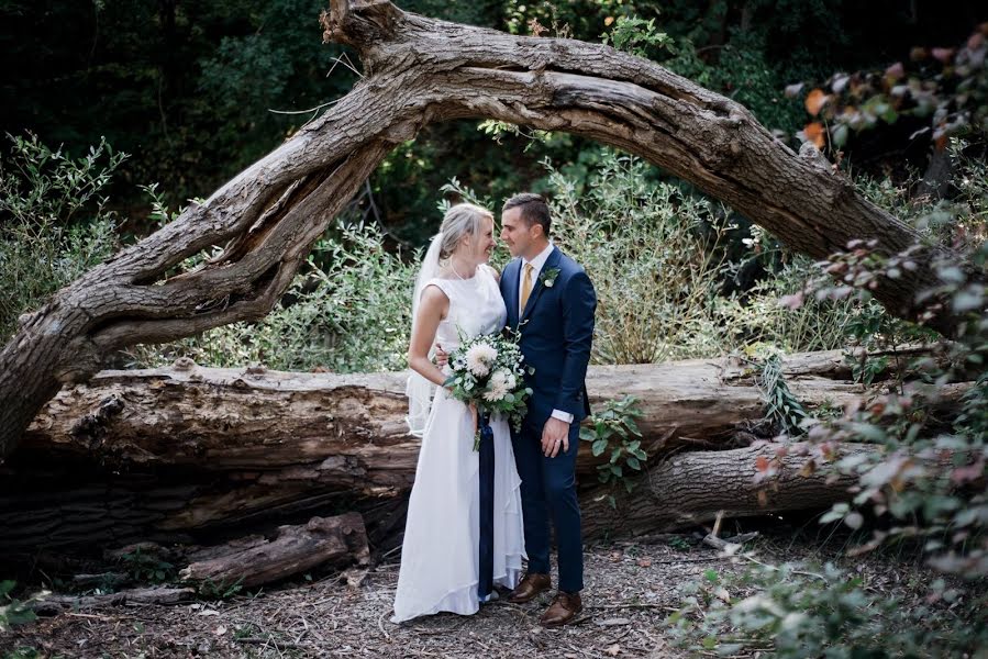 Fotografo di matrimoni Linda Charbonneau (lindacharbonneau). Foto del 9 maggio 2019