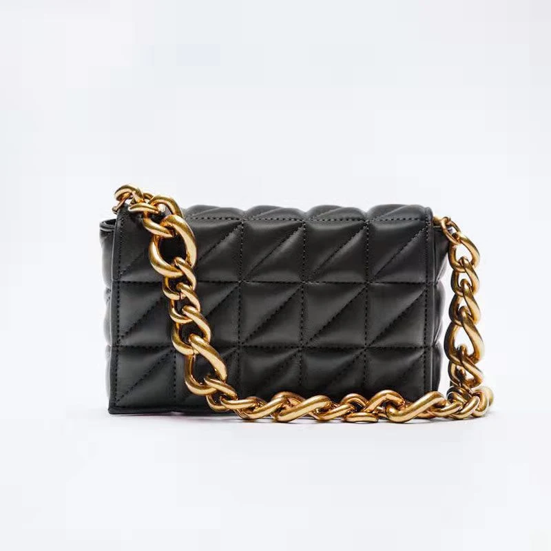 Sac à Épaule Chaîne Épaisse Diamantée Fleur Couleur, idéal pour le dessous de bras ou l'épaule, accessoire élégant et pratique pour toutes occasions.