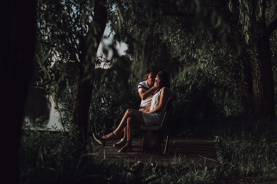 Fotografer pernikahan Gábor Badics (badics). Foto tanggal 8 Juli 2017