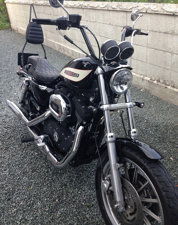 🐕アナキンさんが投稿したスポーツスター・XL1200R・ハーレーダビッドソンに関するカスタム事例の投稿画像1枚目
