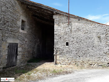 maison à Saint-Hilaire-de-Villefranche (17)