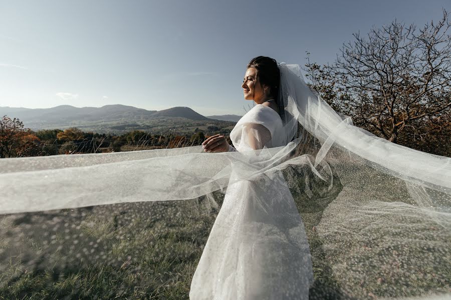 Fotografo di matrimoni Nazariy Perepelica (chiroki98). Foto del 5 dicembre 2022