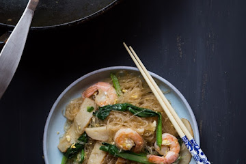 Soun Goreng (Fried Tang Hoon/Bean Thread Noodles Stir-fry)