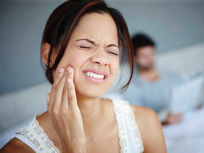Khi hàn răng tác động đến dây thần kinh sẽ khiến răng đau nhức