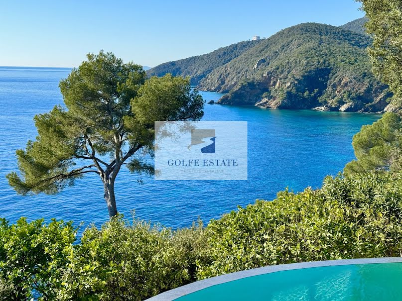 Vente villa 6 pièces 163 m² à Cavalaire-sur-Mer (83240), 9 900 000 €