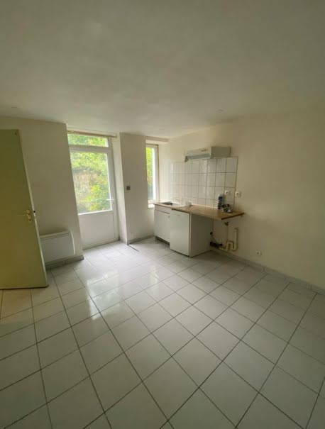 Location  appartement 1 pièce 32 m² à Coulounieix-Chamiers (24660), 415 €