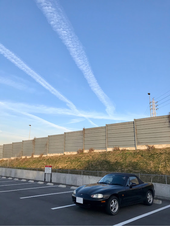 ロードスターの温泉ドライブ・飛行機雲に関するカスタム事例の投稿画像1枚目