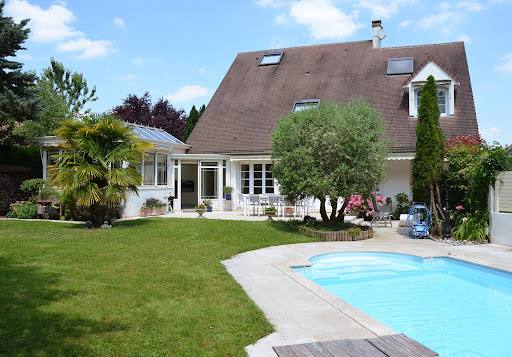 House with pool and terrace 3