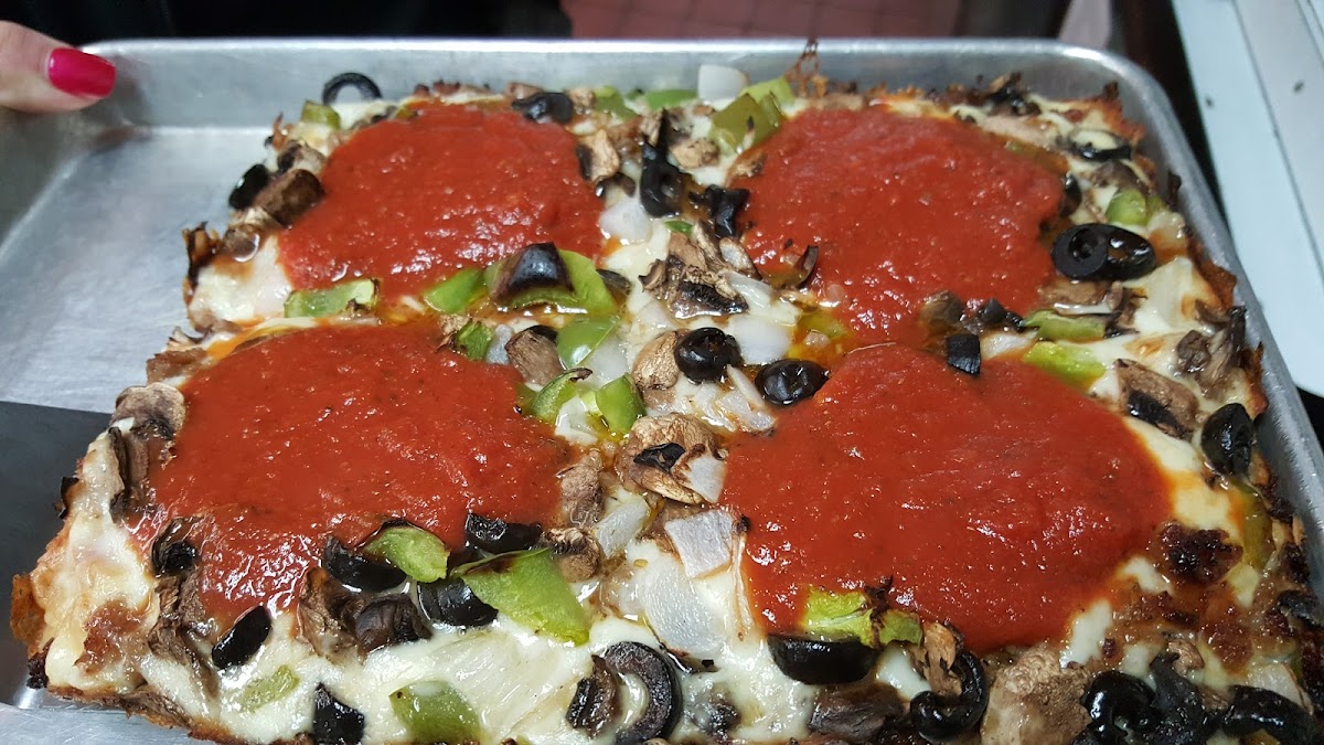 Gluten-Free at Loui Loui's Authentic Detroit Style Pizza