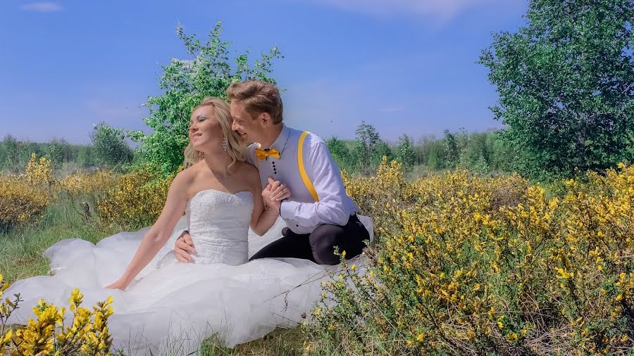 Fotografo di matrimoni Denis Volkov (tolimbo). Foto del 1 giugno 2016