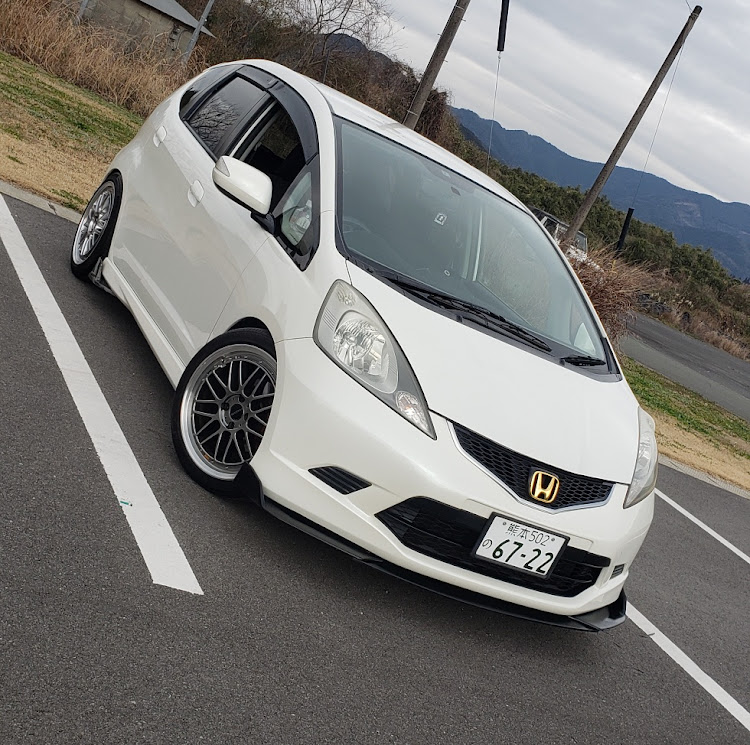 フィットの繋がりに感謝・気分転換用ホイール・GE8 RS前期・シュティッヒレグザスM900に関するカスタム事例の投稿画像2枚目