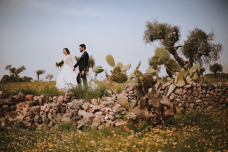 Fotografo di matrimoni Alessandro Spagnolo (fotospagnolonovo). Foto del 29 aprile 2019