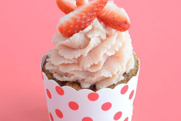 Paleo Strawberry Cupcakes