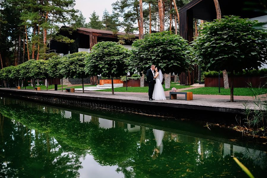 Wedding photographer Andrey Dinec (palmir). Photo of 30 May 2019