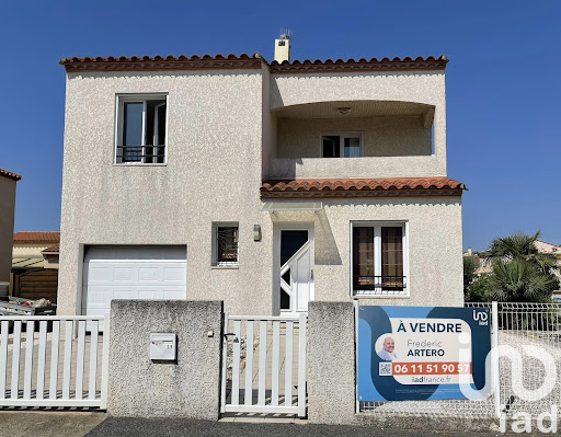 House with terrace 1