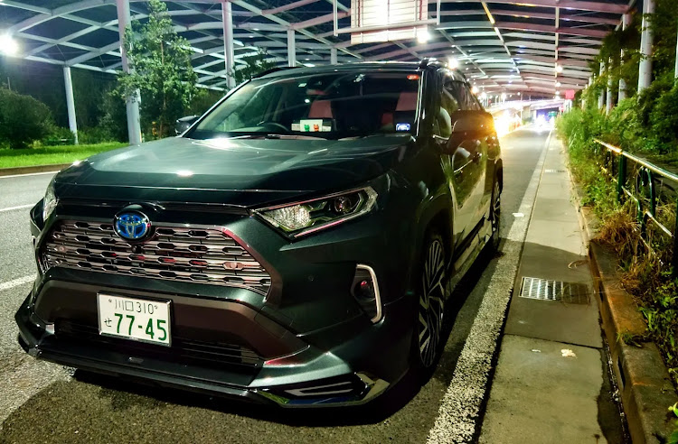RAV4のC-HR・アクア・若洲海浜公園・C-HR OWNER’S CLUBに関するカスタム事例の投稿画像2枚目