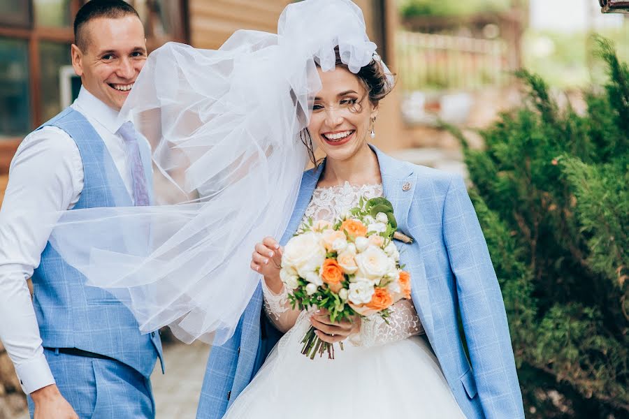 Fotógrafo de casamento Anna Kolmakova (anutakolmakova). Foto de 16 de outubro 2021