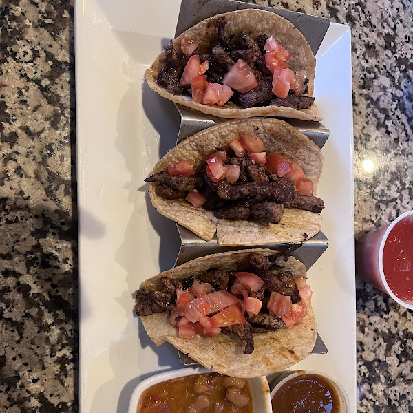 Asada street tacos without onions and cilantro!