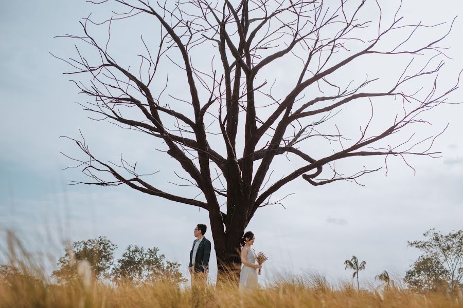 Fotógrafo de casamento Idsara Koonpattarasagul (idxara). Foto de 13 de setembro 2019