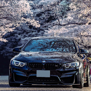 M4 クーペ F82