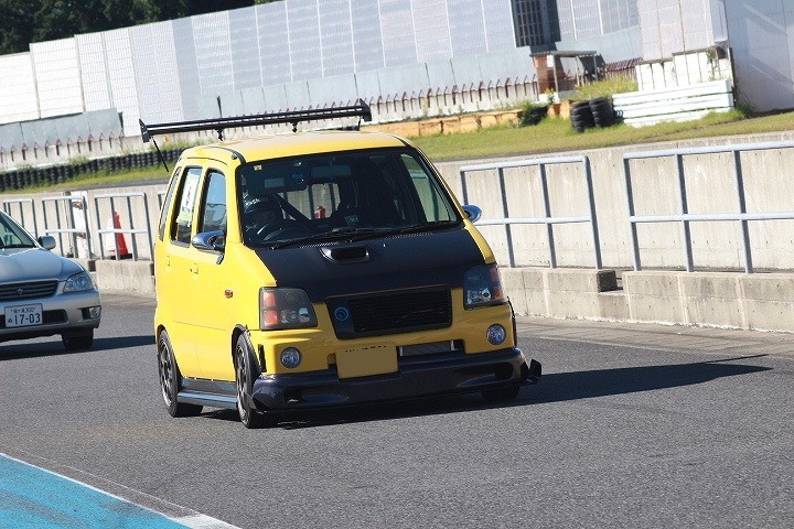 ワゴンRの袖ヶ浦フォレストレースウェイ・走行会・ワゴンRの限界に挑戦・ポンコツだっていいじゃない旧型だもの・👍️いいね&コメント&フォローありがとうございます。😄😄に関するカスタム事例の投稿画像3枚目