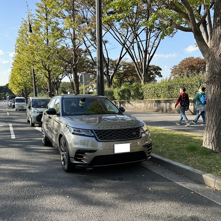 レンジローバーヴェラールのランドローバー・レンジローバー・乗り換えに関するカスタム事例の投稿画像1枚目