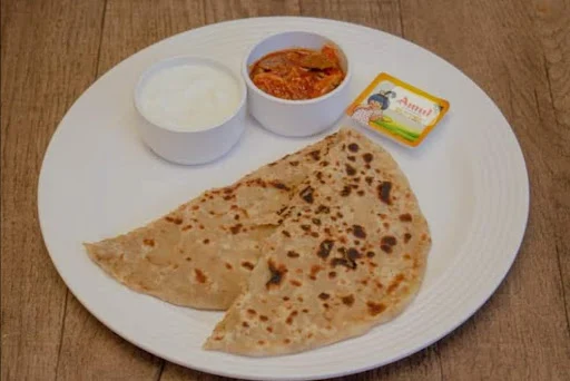 Aloo Pyaaz Paratha Thali